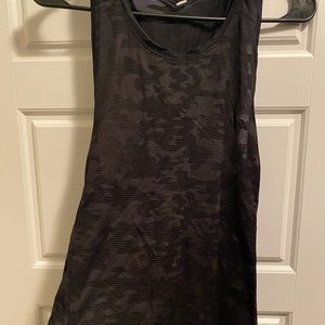 Lululemon tank
